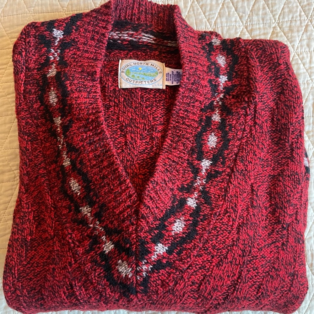 ROYAL NORTH MILLS OUTFITTERS Made in USA Vintage Chunky V-Neck Wool Sweater SZ L